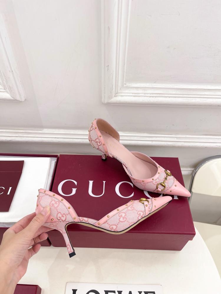 قوتشي Savoy pump