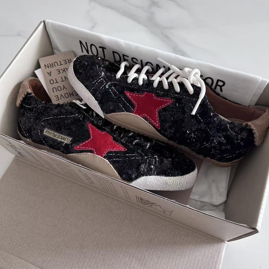 قولدن قوز Sneakers