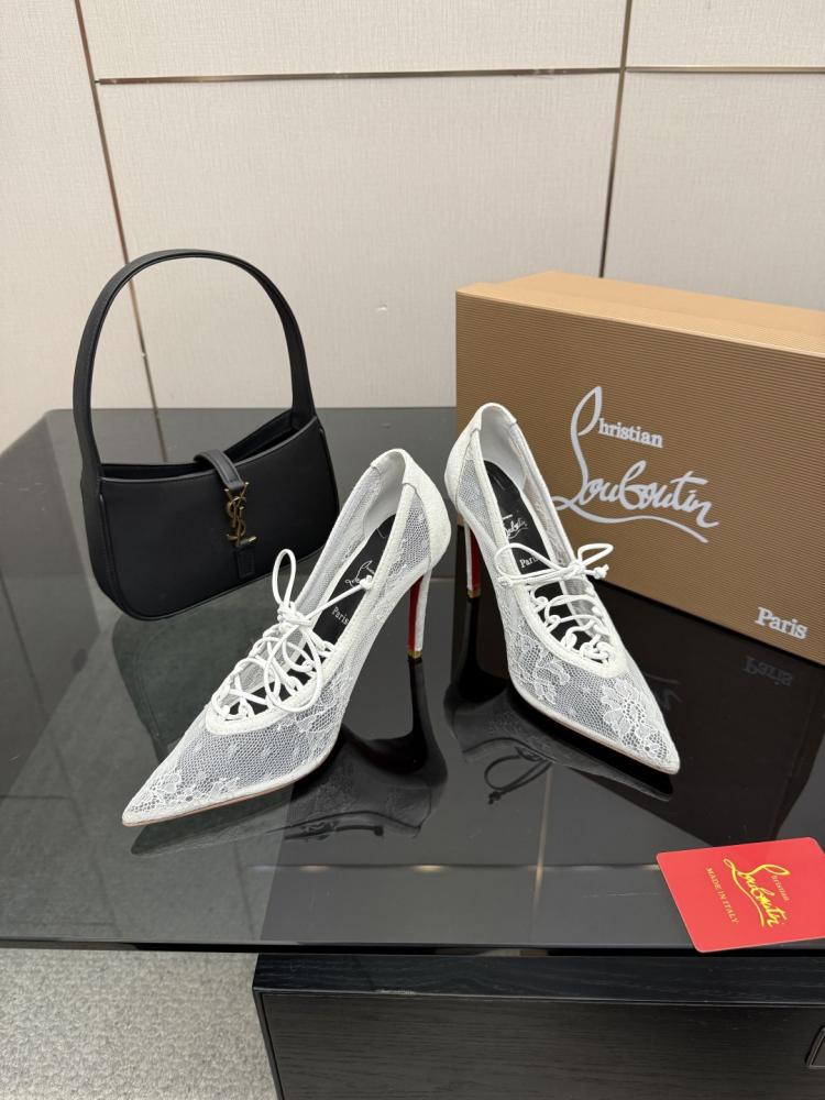 كريستيان لوبتان KM Lace Pumps