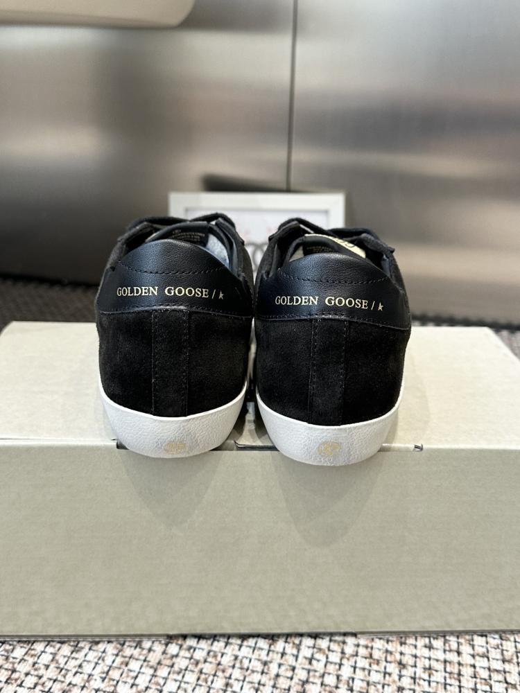 قولدن قوز Sneakers
