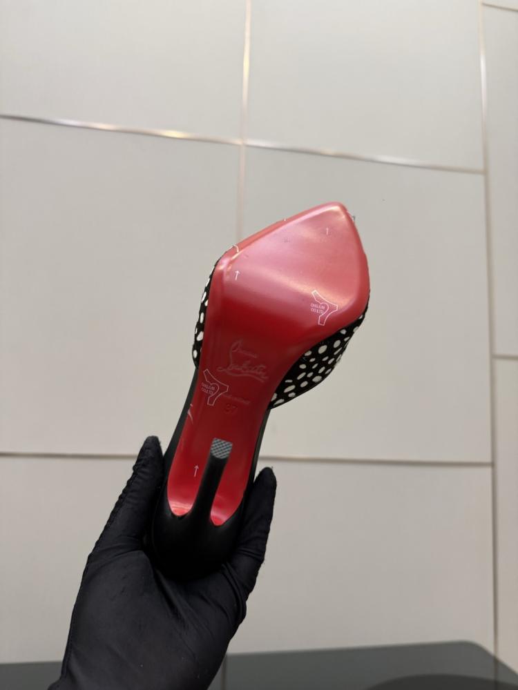 كريستيان لوبتان Miss Z Degrasstrass Mules