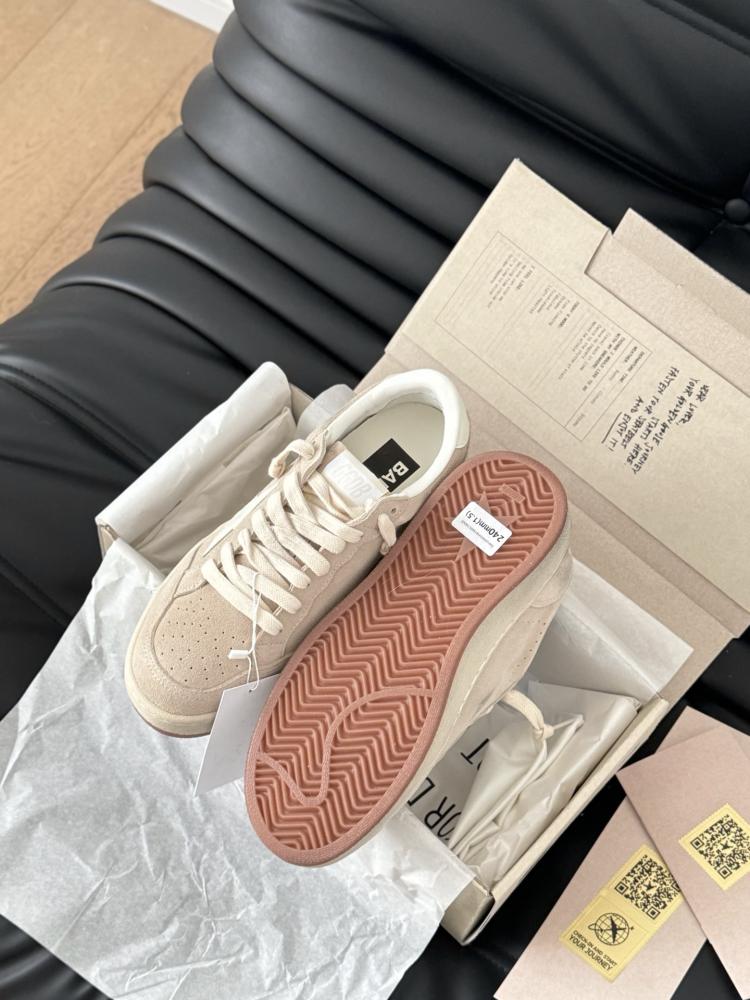 قولدن قوز Sneakers