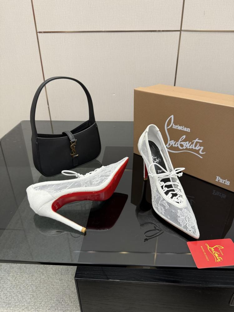 كريستيان لوبتان KM Lace Pumps