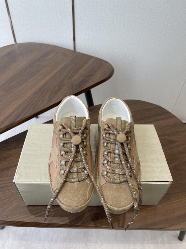 قولدن قوز Sneakers