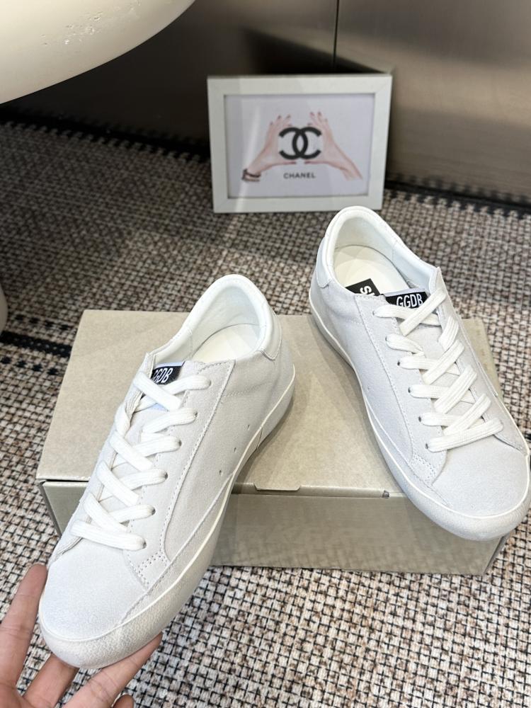 قولدن قوز Sneakers