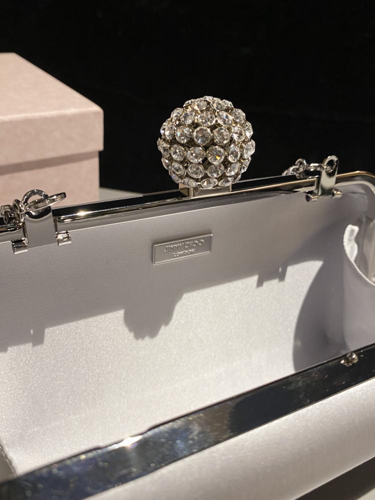 جيمي شو Cloud Clutch
