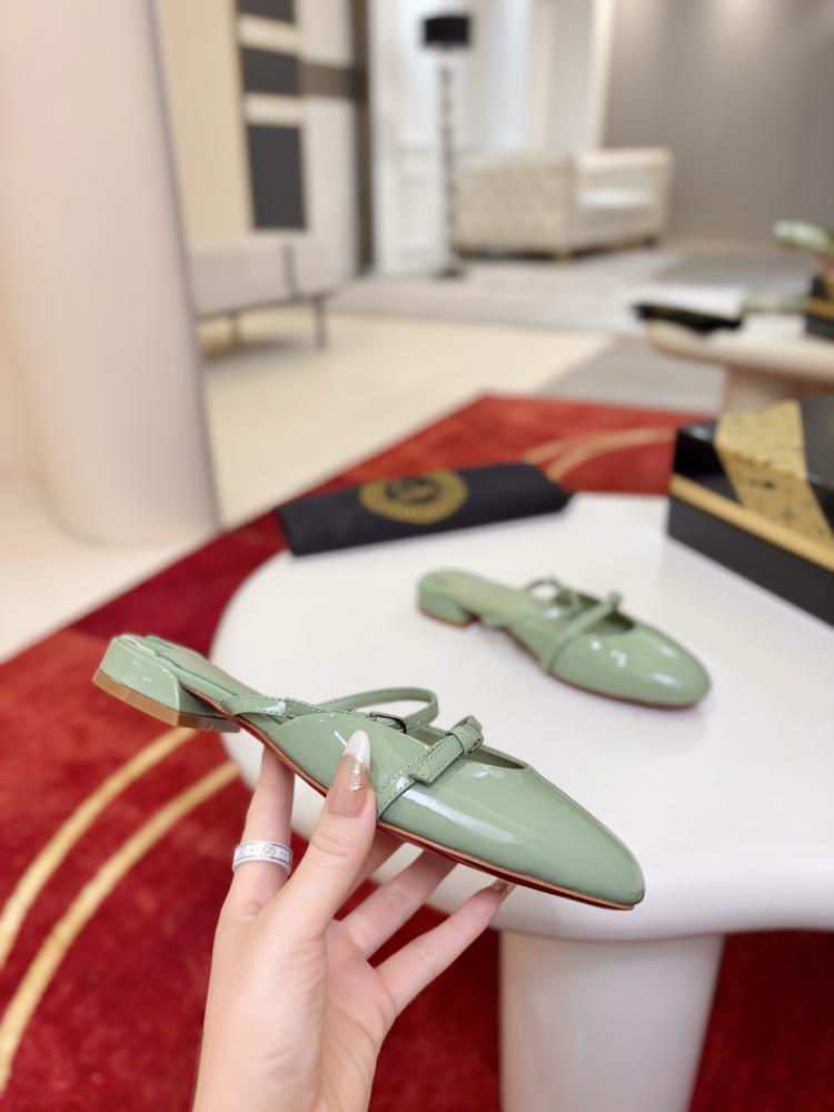 كريستيان لوبتان ane Nina Flat Mules