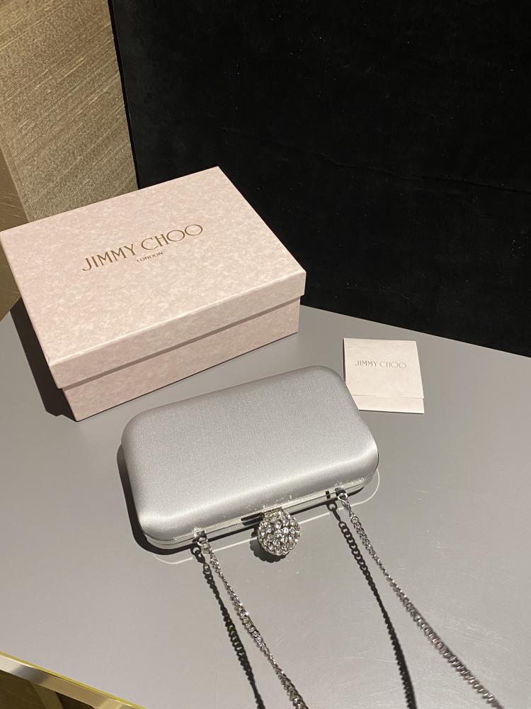 جيمي شو Cloud Clutch