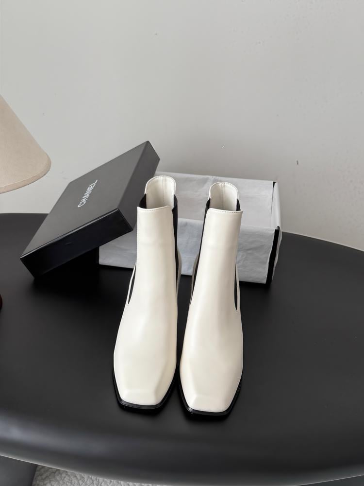 شانيل Boots
