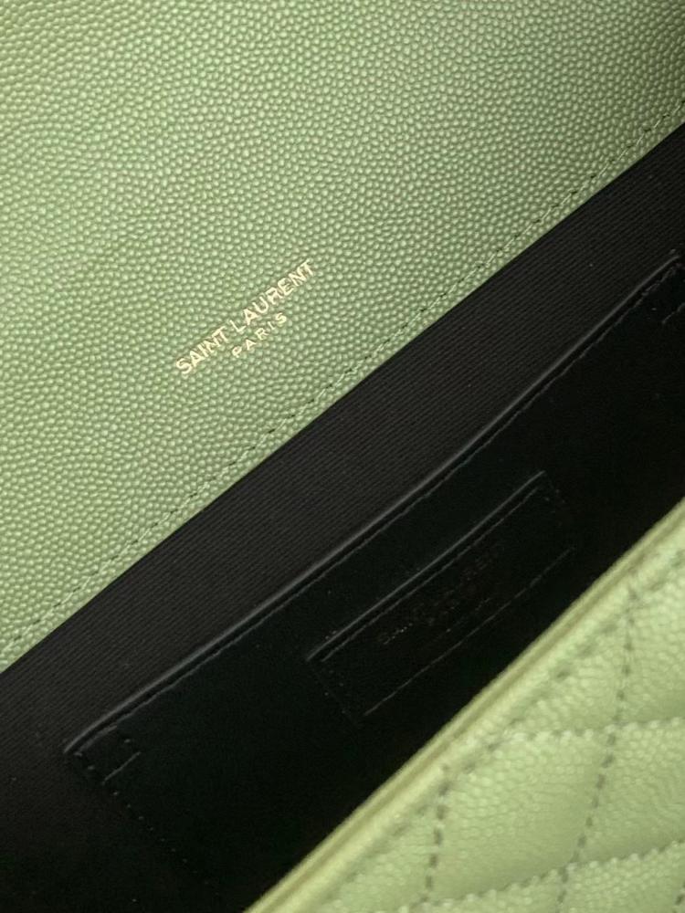 سان لوران ميديم envelope