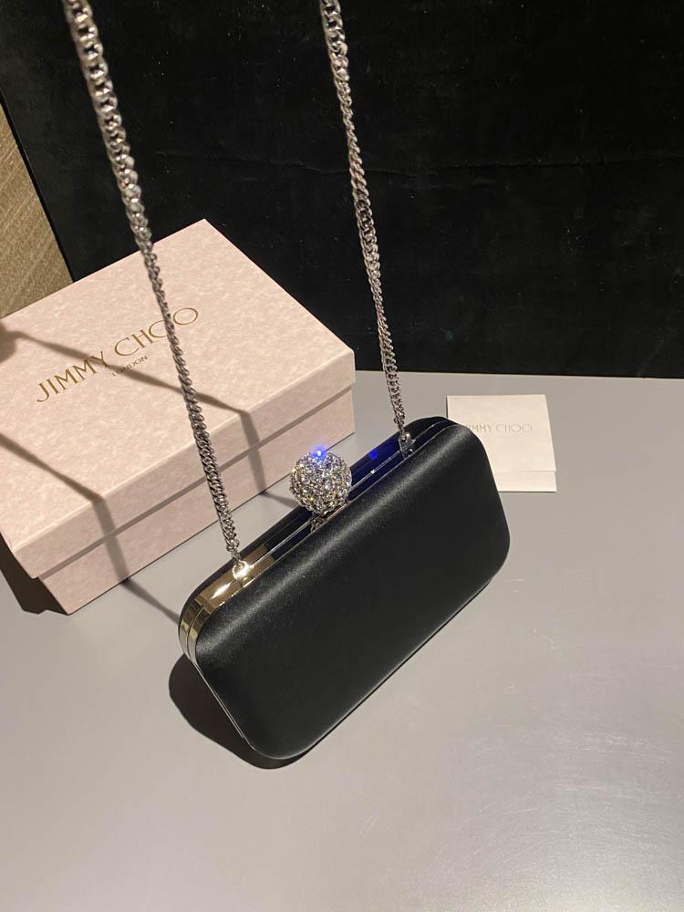 جيمي شو Cloud Clutch