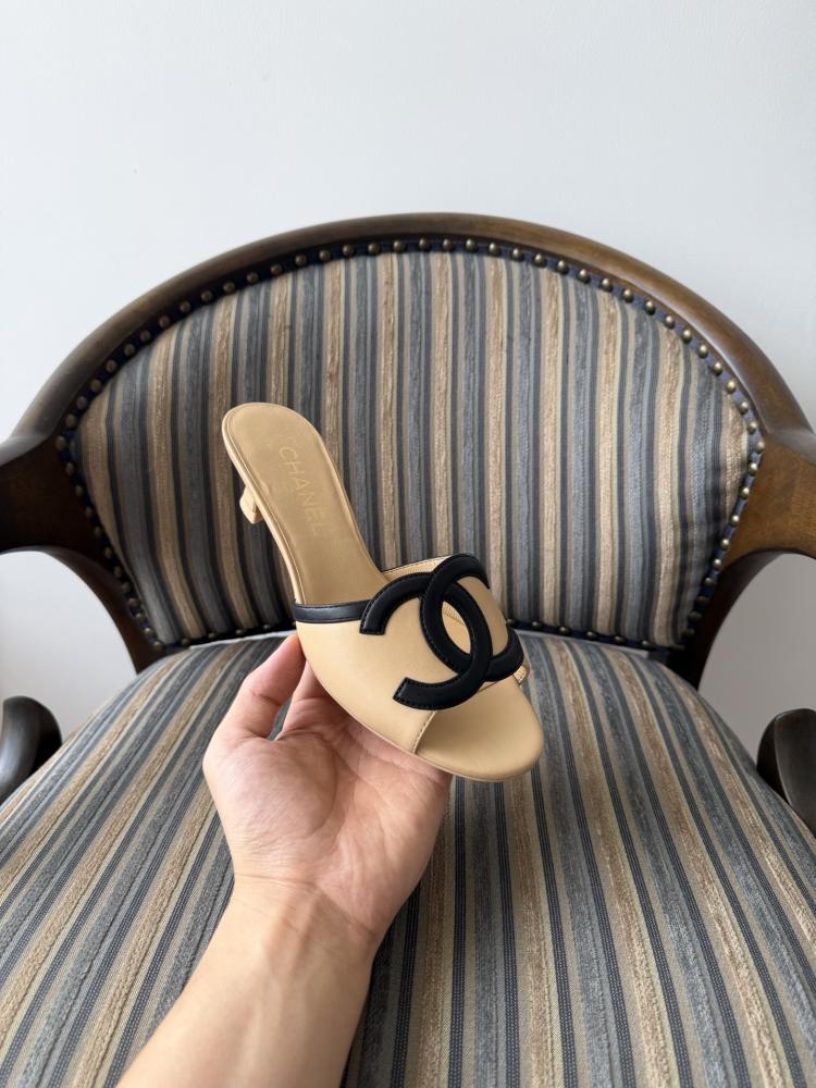 شانيل Lambskin Mule