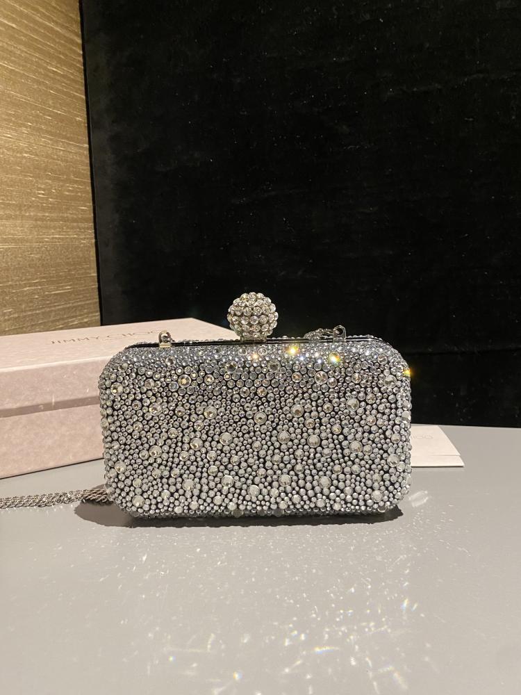 جيمي شو Cloud Clutch