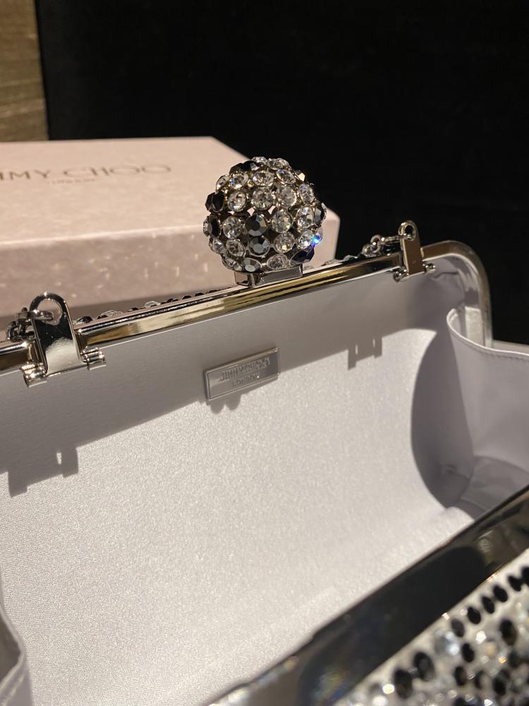 جيمي شو Cloud Clutch