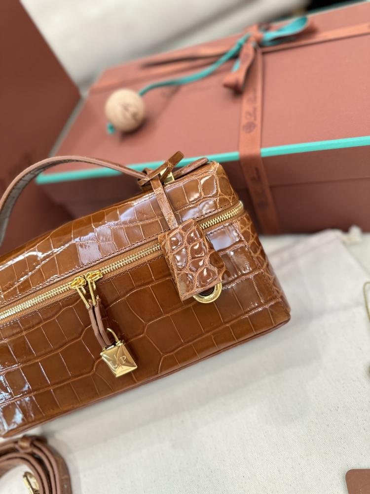 لورو بيانا Extra bag L23