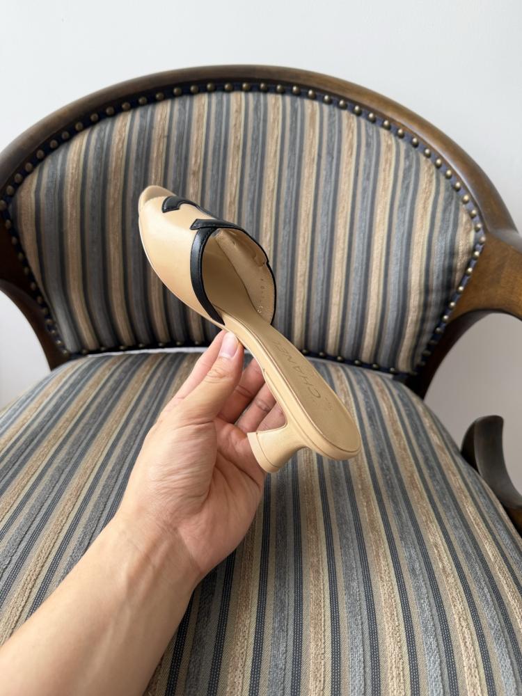 شانيل Lambskin Mule