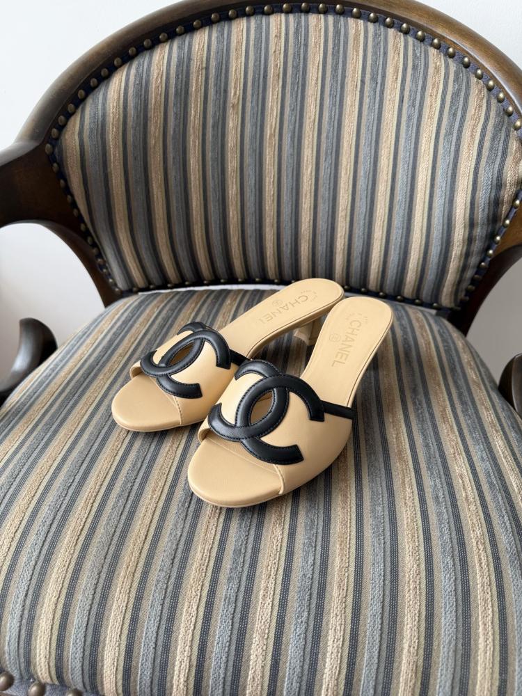 شانيل Lambskin Mule