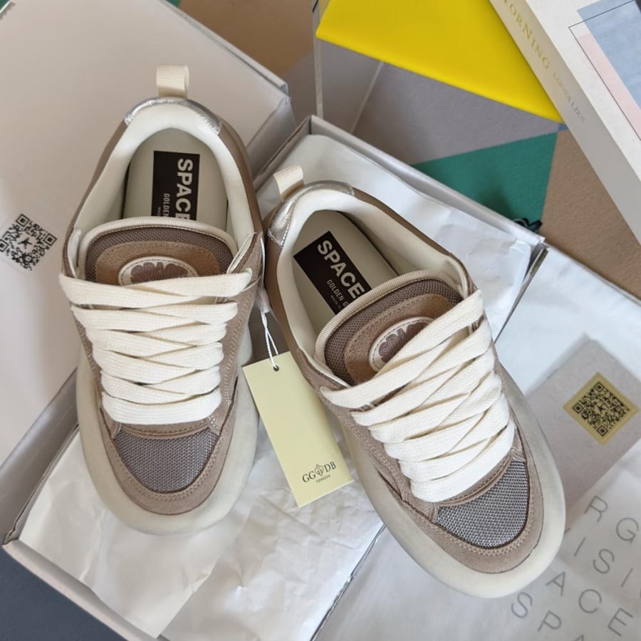 قولدن قوز Sneakers