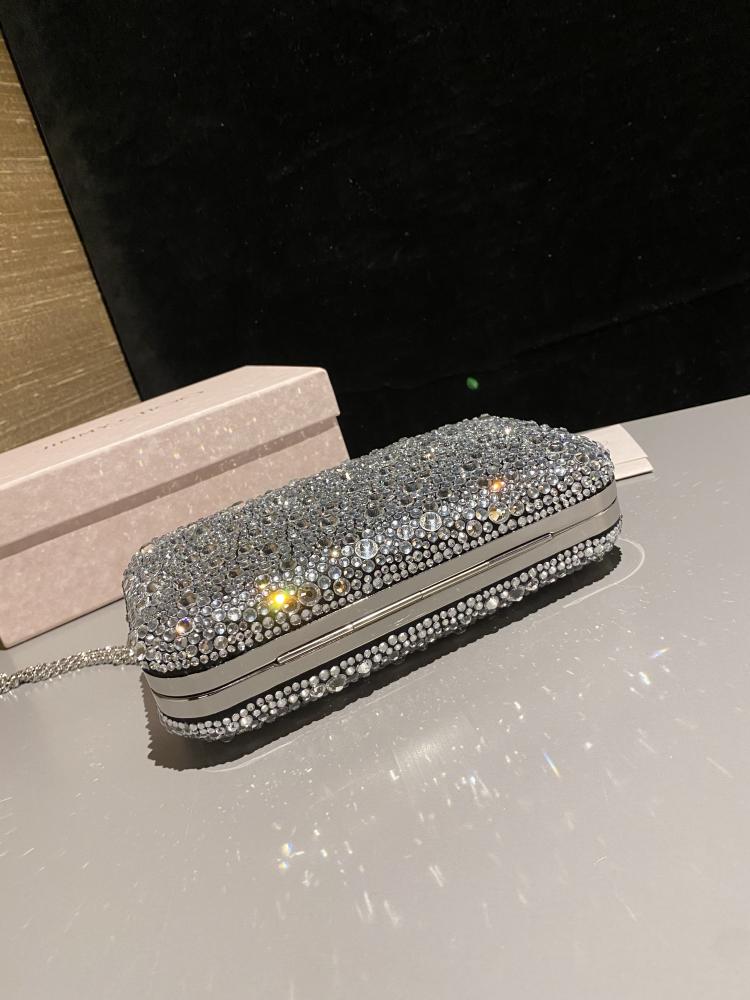 جيمي شو Cloud Clutch