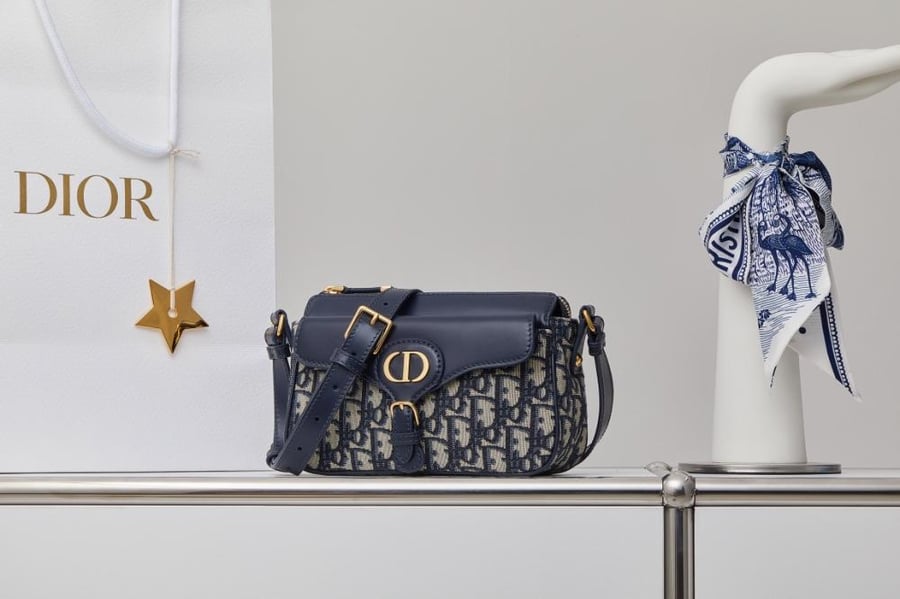 ديور  Montaigne Pocket