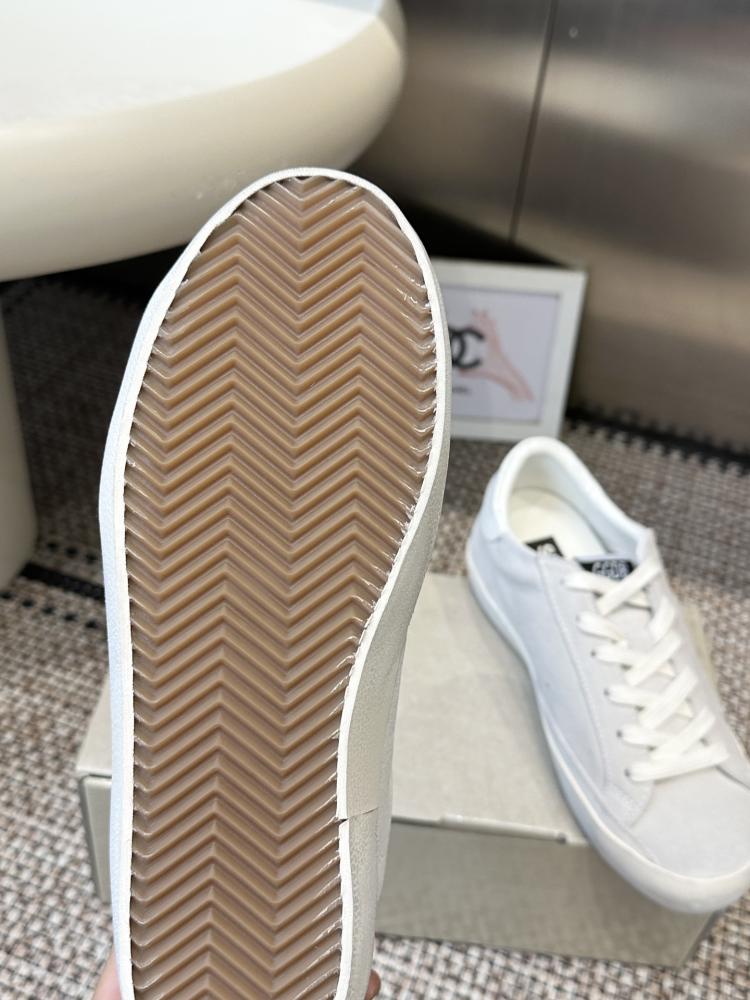قولدن قوز Sneakers