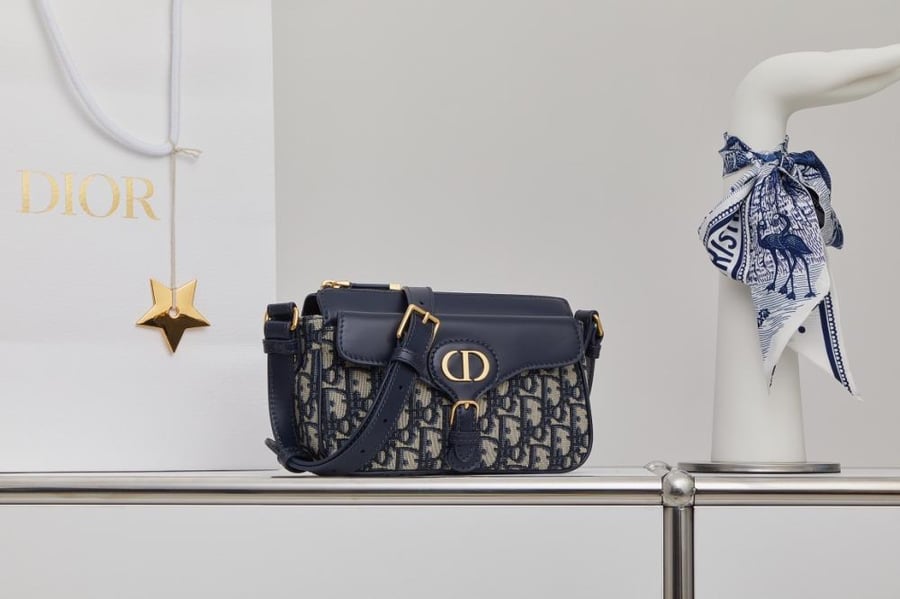 ديور  Montaigne Pocket