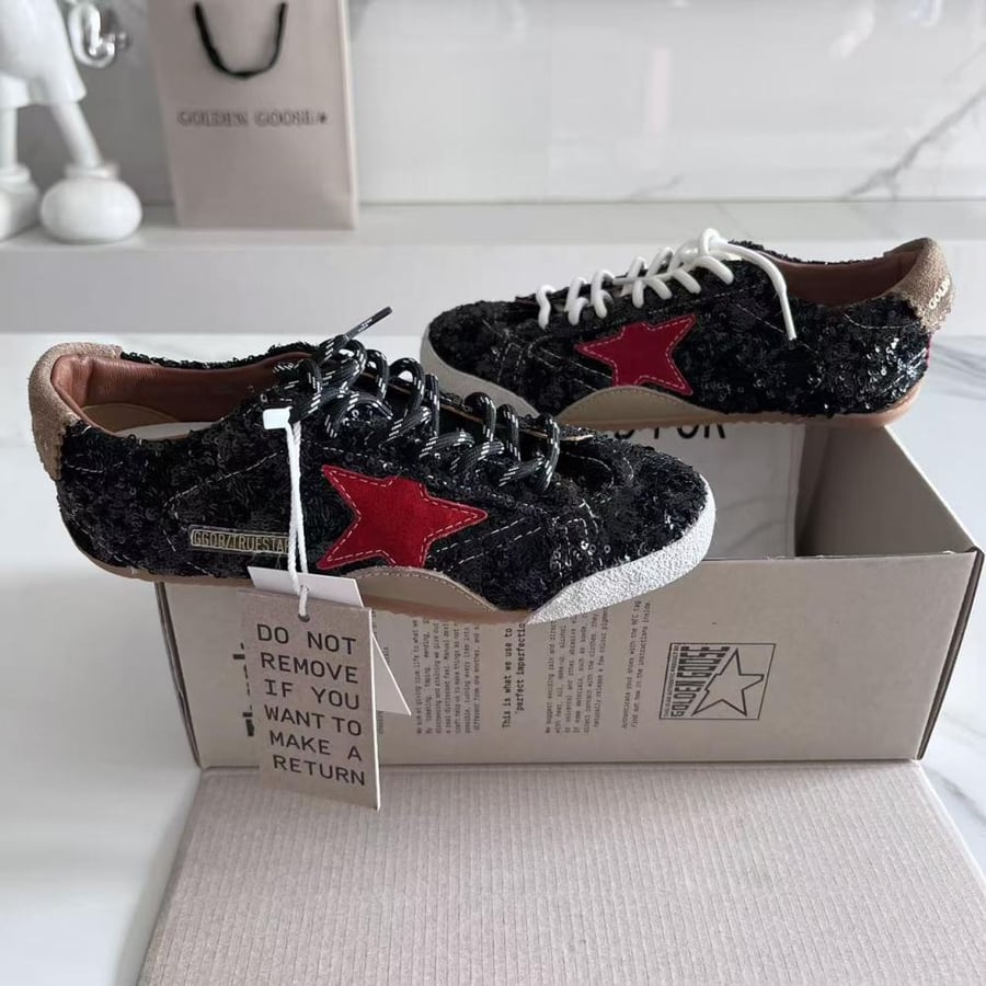 قولدن قوز Sneakers