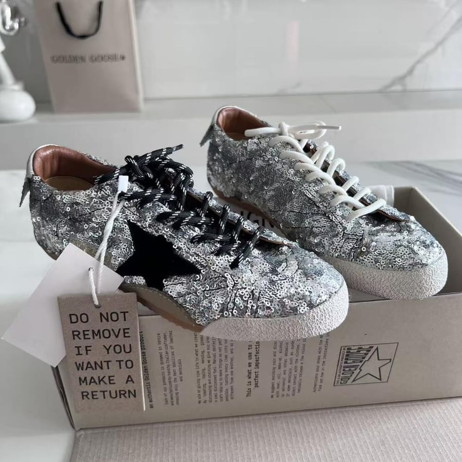 قولدن قوز Sneakers