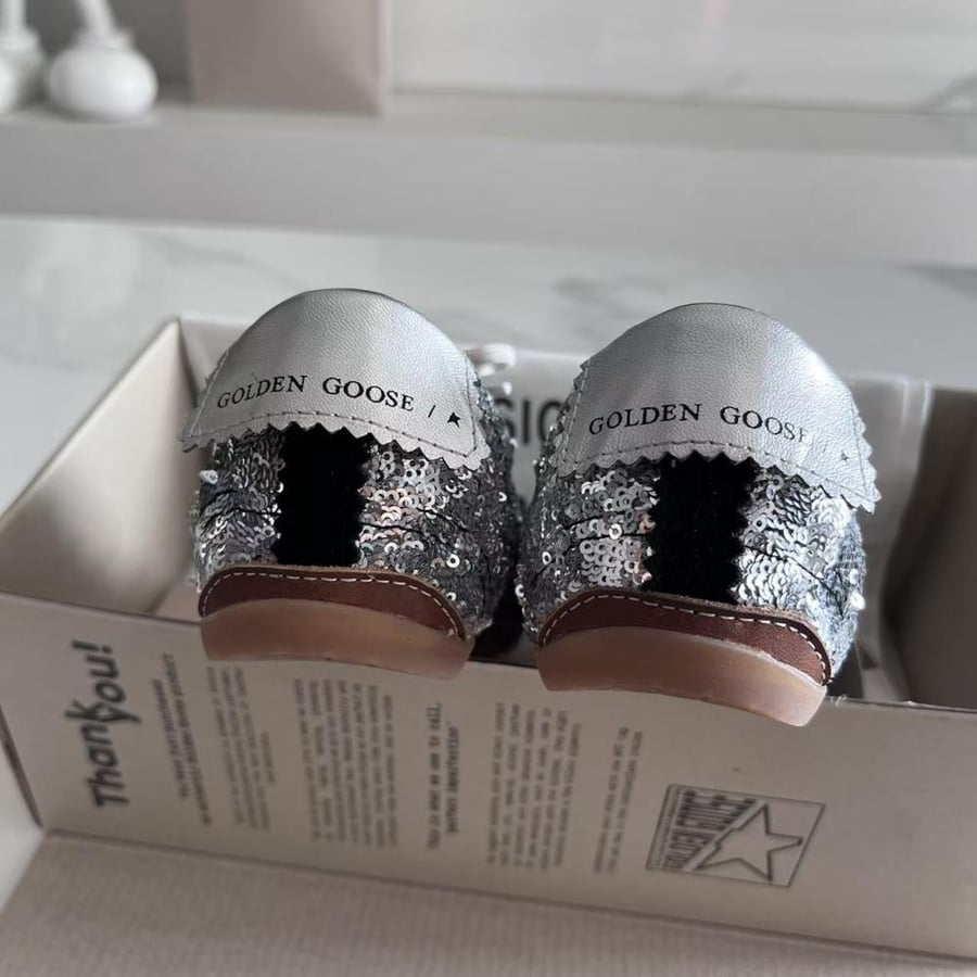 قولدن قوز Sneakers
