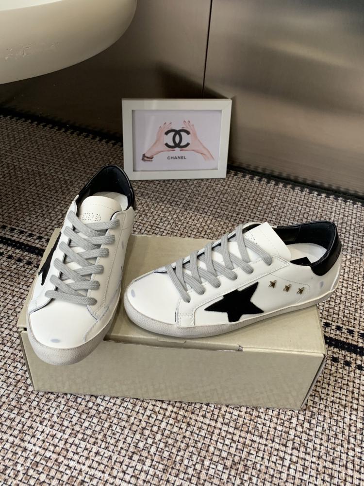 قولدن قوز Sneakers