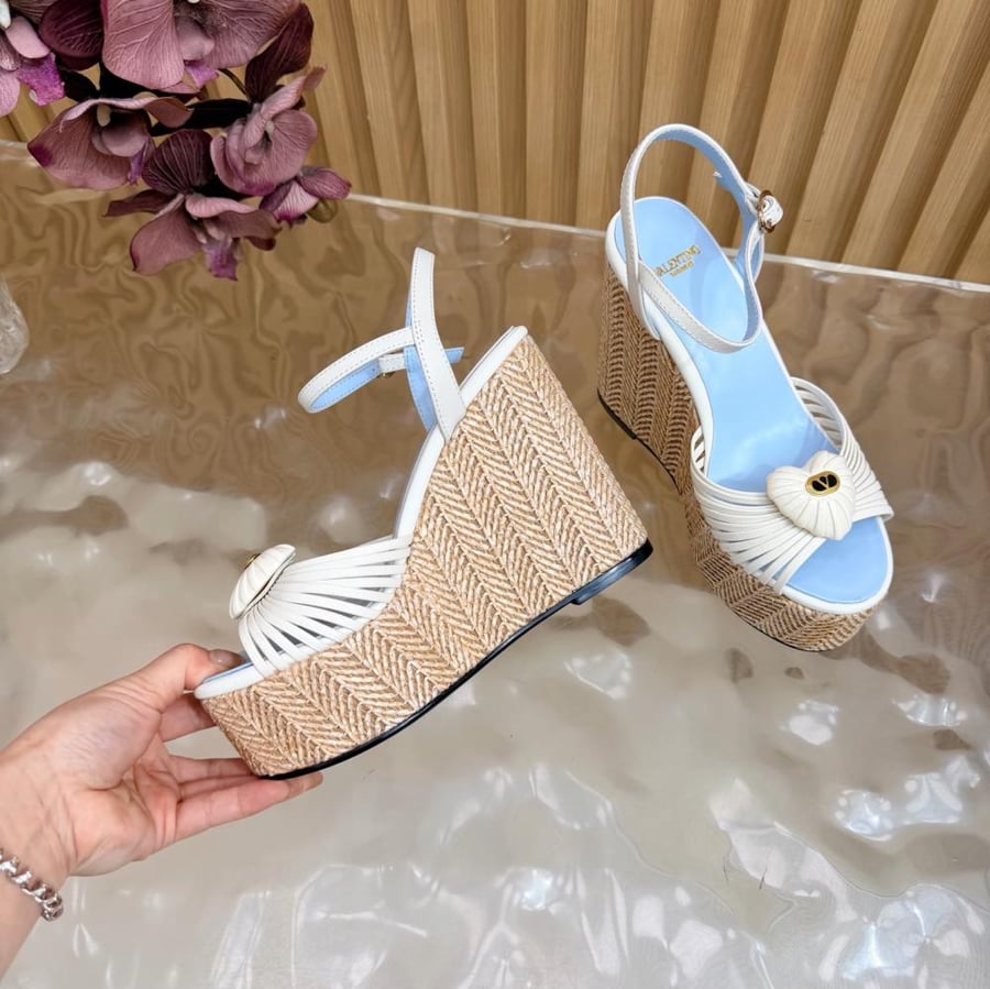 فالنتينو Wedge