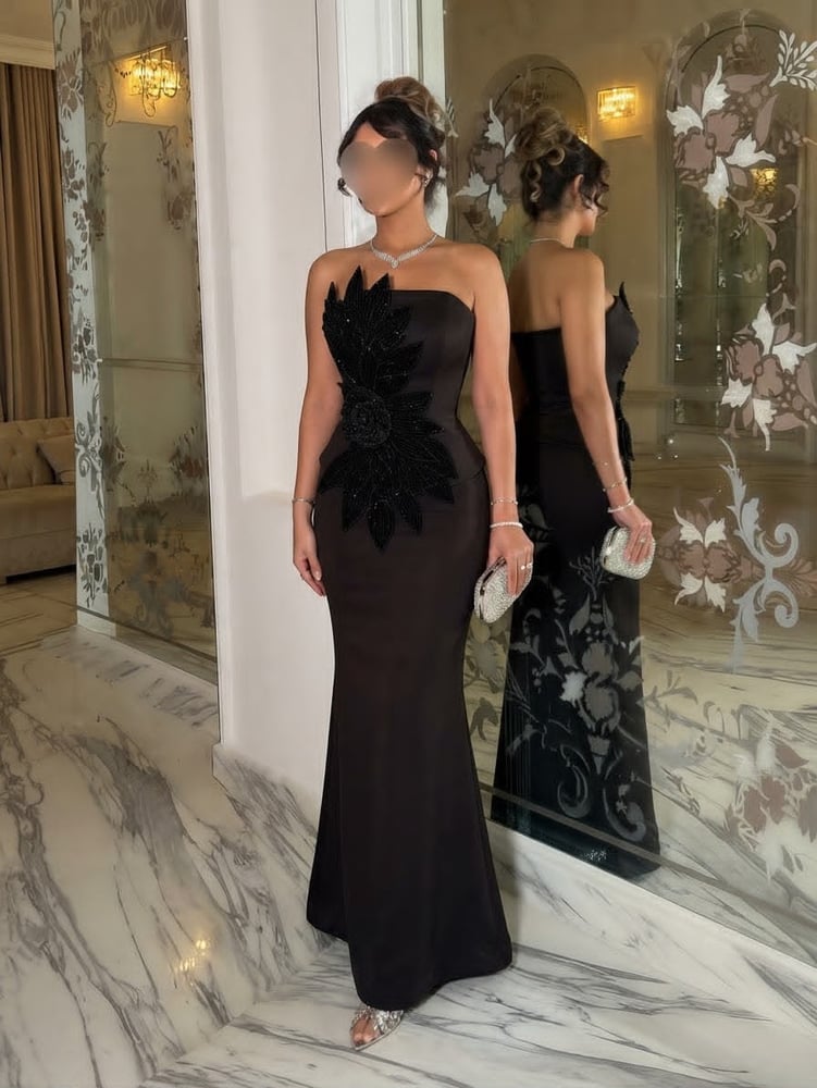 فستان سهرة طويل بلون أسود أنيق