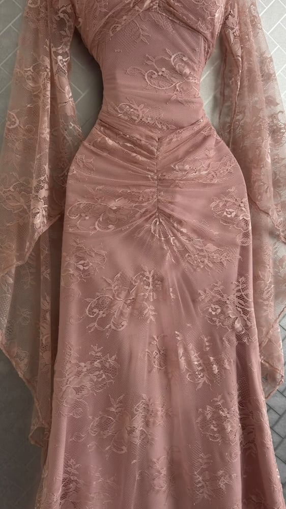 فستان سهرة