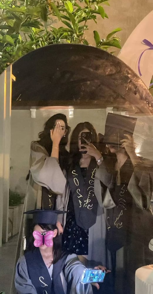 عبايات تخرج