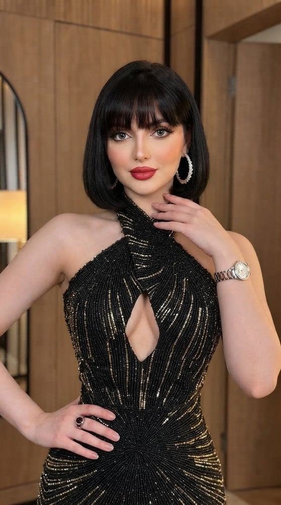 فستان سهرة طويل بلون أسود فاخر