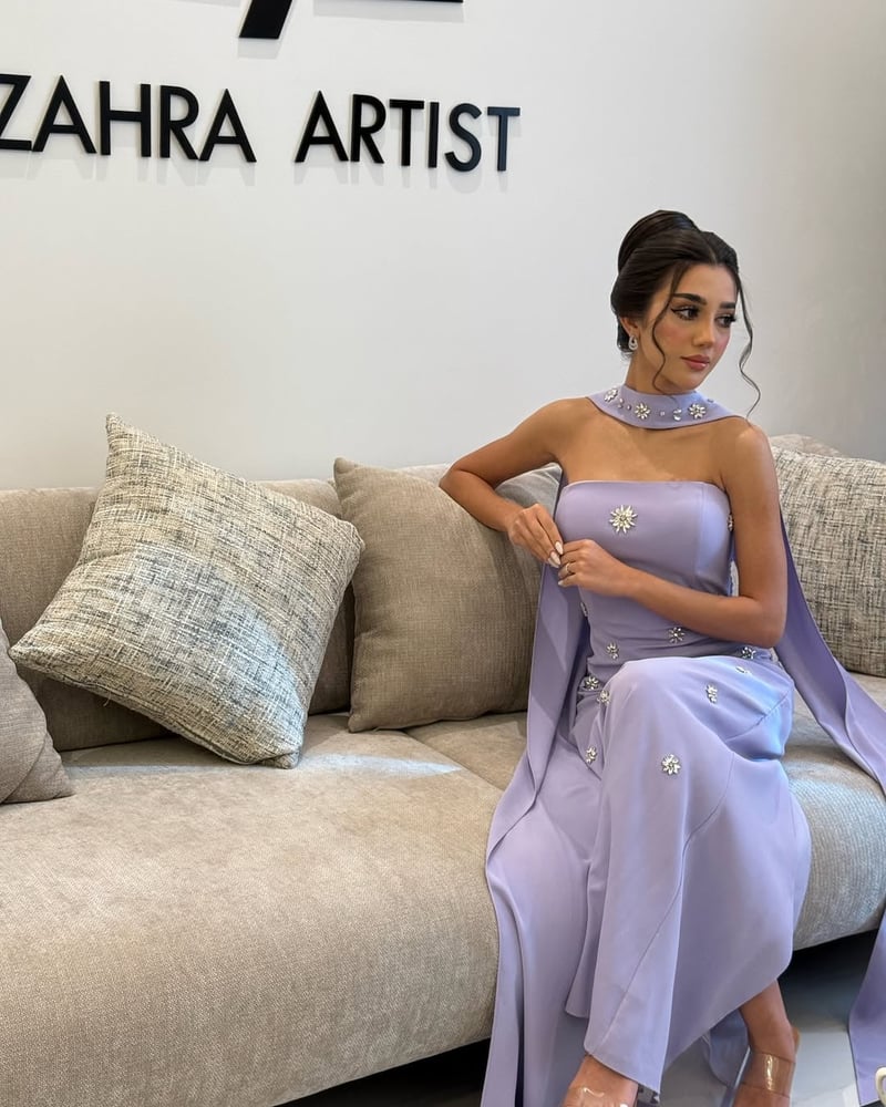 فستان سهرة أو مناسبات باللون البنفسجي الفاتح