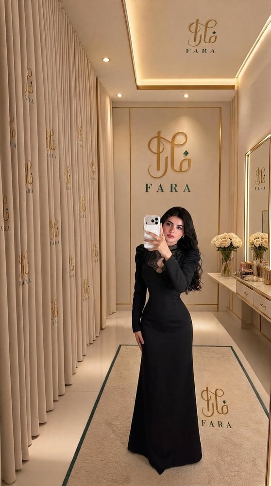 فستان سهرة أسود طويل
