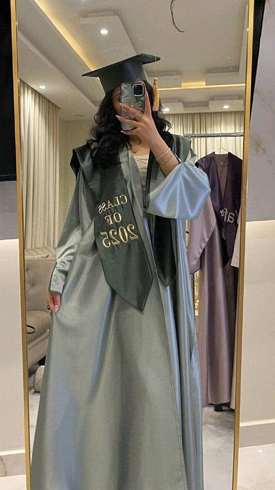عبايات تخرج