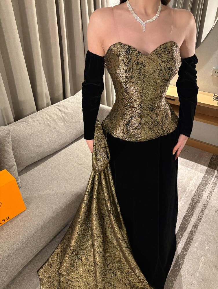 فستان سهرة جوخ وجاكار فاخر