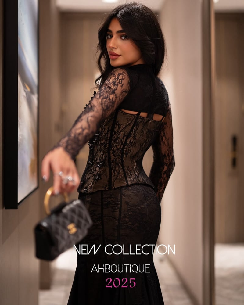 فستان سهرة أسود طويل بتصميم حورية البحر