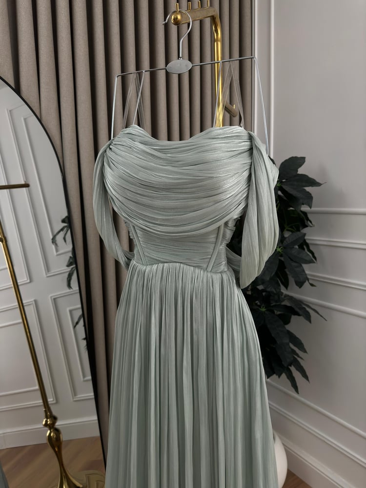 فستان سهرة أنيق تيفاني