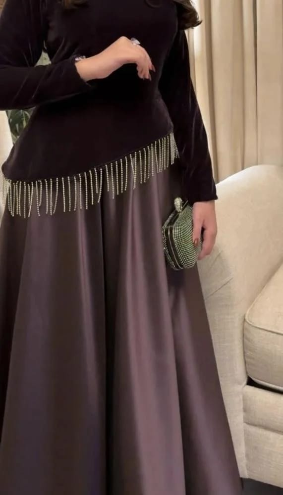 فستان سهرة مخمل أنيق