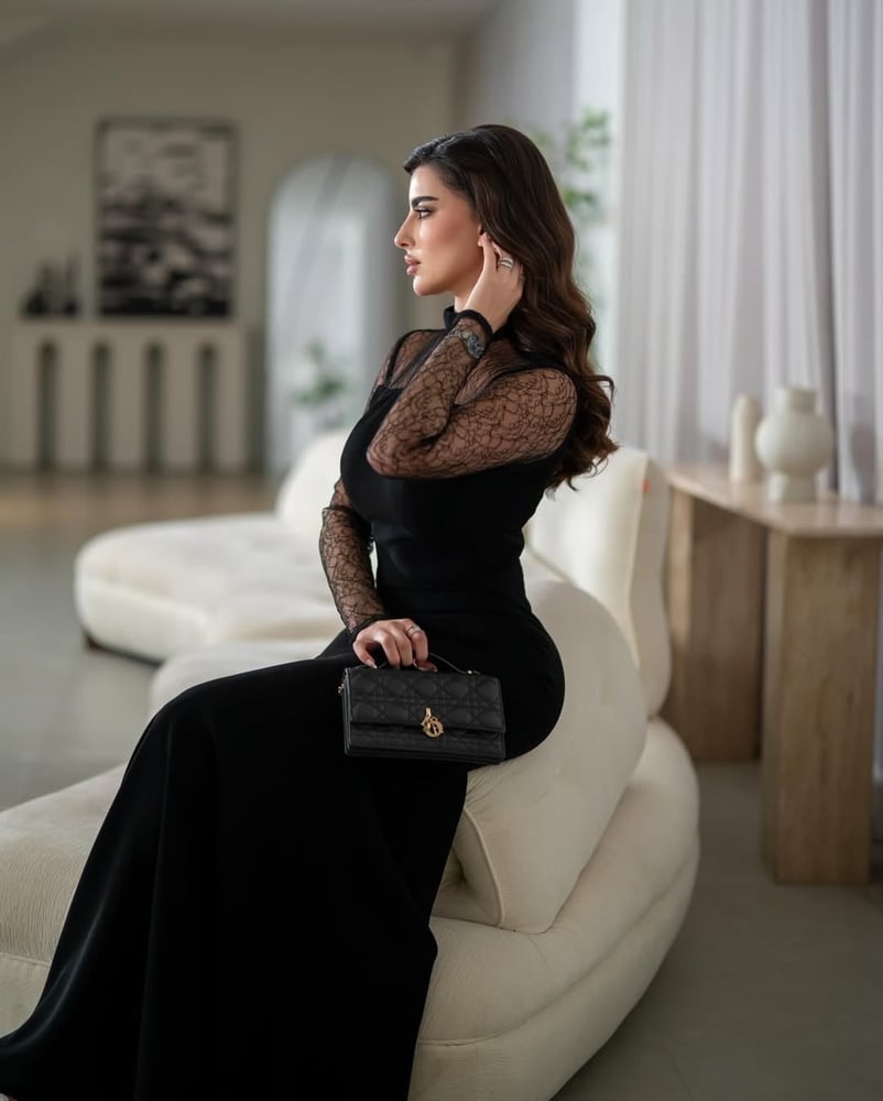 فستان سهرة أسود طويل