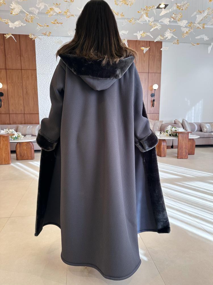 فروه نسائية رمادي مبطن