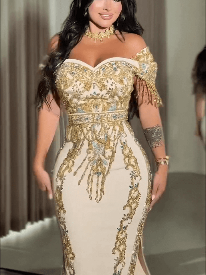 فستان سهرة فاخر مرصع بالألماس والخرز