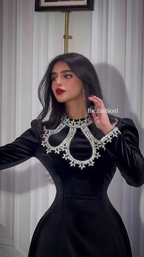 فستان باربي  تطريز  يدوي لول زركون