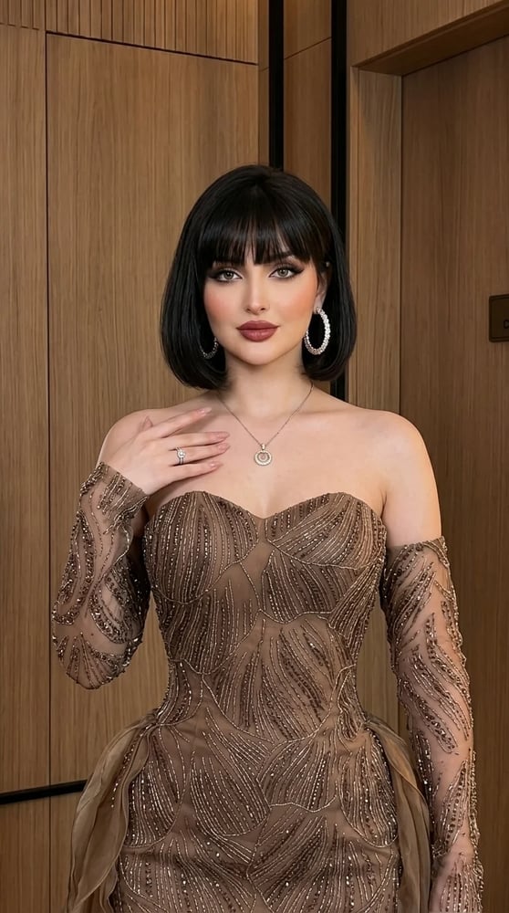 فستان سهرة فاخر باللون البني (الموكا/الجالاكسي