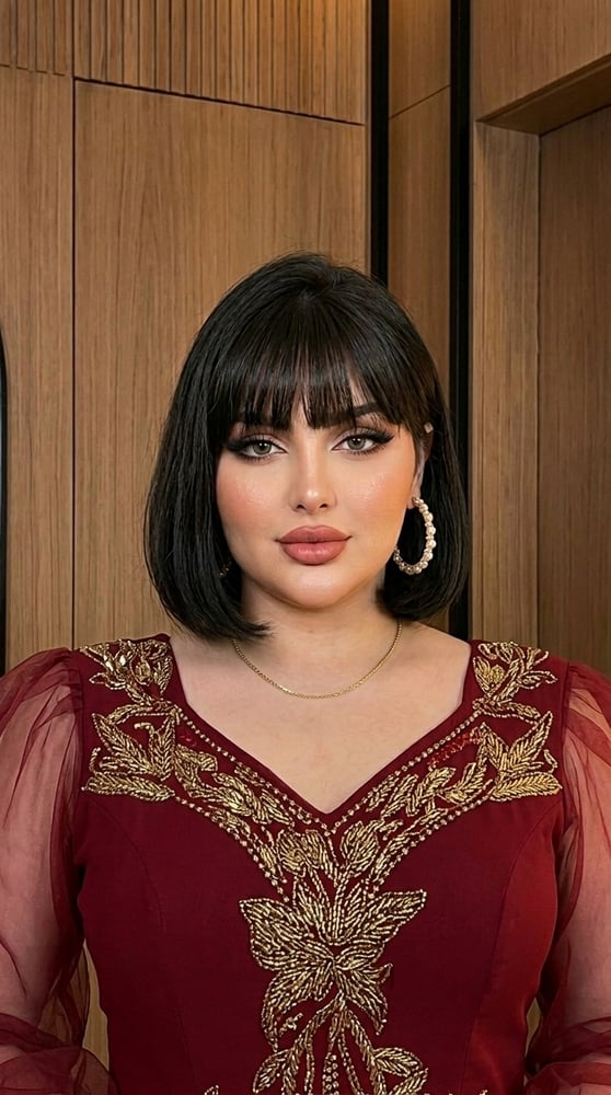 فستان سهرة ملكي فاخر بلون عنابي