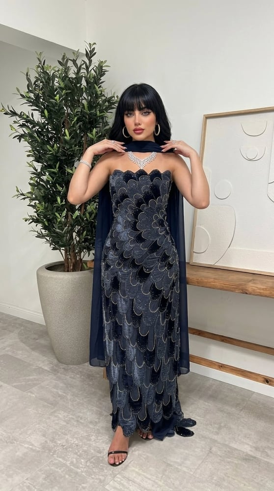 فستان سهرة باللون الأزرق