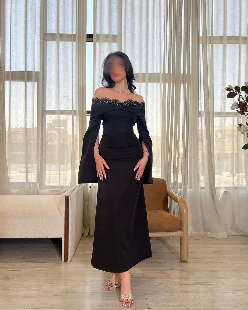 فستان سهرة أسود أنيق بتصميم "أوف شولدر